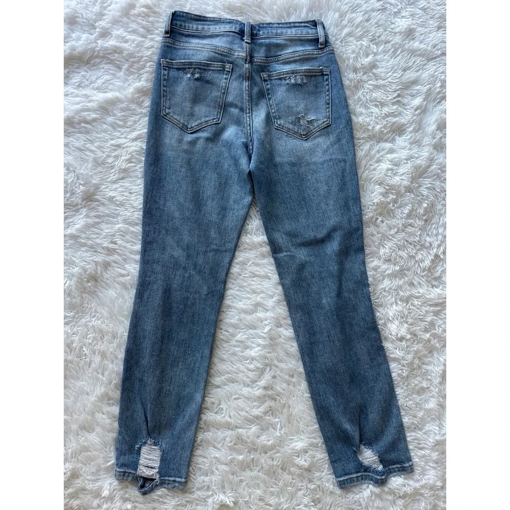 Vervet by Flying Monkey Dreamland Distressed Boyfriend‎ Jeans